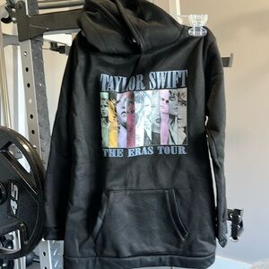 COPY - Taylor Swift, black hooded extra small sweatshirt